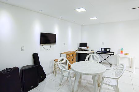 Casa de condomínio para alugar com 107m², 3 quartos e 2 vagas Casa de condomínio para alugar com 107m², 3 quartos e 2 vagasÁrea de Lazer