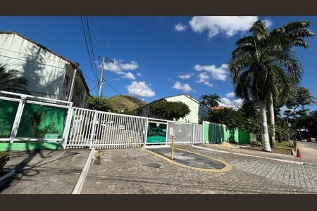 Casa de condomínio para alugar com 107m², 3 quartos e 2 vagas Casa de condomínio para alugar com 107m², 3 quartos e 2 vagasFachada