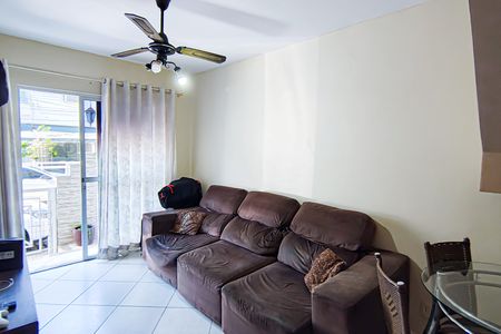 Casa de condomínio para alugar com 107m², 3 quartos e 2 vagas Casa de condomínio para alugar com 107m², 3 quartos e 2 vagasSala