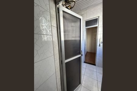 Apartamento à venda com 68m², 3 quartos e sem vagaBanheiro de serviço