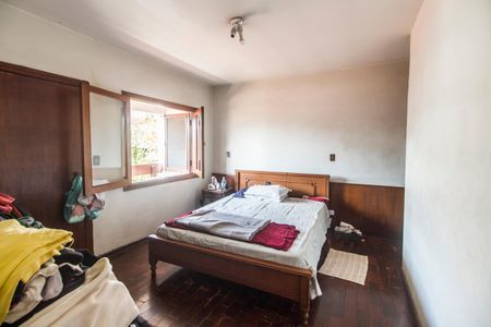 Casa de condomínio à venda com 300m², 4 quartos e 2 vagas Casa de condomínio à venda com 300m², 4 quartos e 2 vagasSuíte