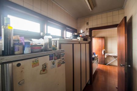 Casa de condomínio à venda com 300m², 4 quartos e 2 vagas Casa de condomínio à venda com 300m², 4 quartos e 2 vagasCozinha