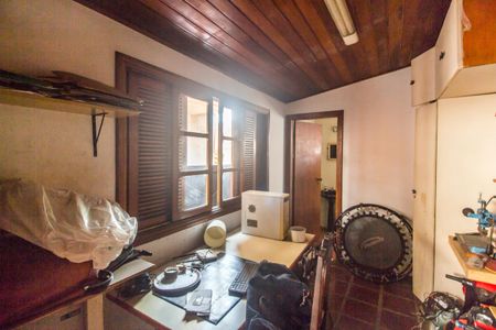 Casa de condomínio à venda com 300m², 4 quartos e 2 vagas Casa de condomínio à venda com 300m², 4 quartos e 2 vagasQuarto de Serviço