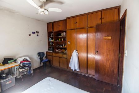 Casa de condomínio à venda com 300m², 4 quartos e 2 vagas Casa de condomínio à venda com 300m², 4 quartos e 2 vagasQuarto 3