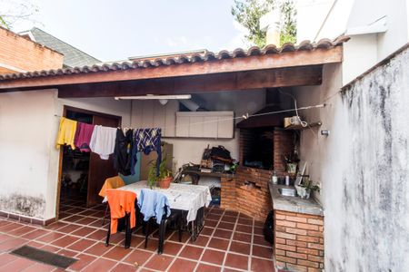 Casa de condomínio à venda com 300m², 4 quartos e 2 vagas Casa de condomínio à venda com 300m², 4 quartos e 2 vagasÁrea gourmet