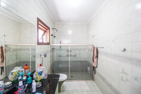 Casa de condomínio à venda com 300m², 4 quartos e 2 vagas Casa de condomínio à venda com 300m², 4 quartos e 2 vagasBanheiro da Suíte