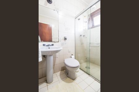 Casa de condomínio à venda com 300m², 4 quartos e 2 vagas Casa de condomínio à venda com 300m², 4 quartos e 2 vagasBanheiro