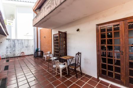 Casa de condomínio à venda com 300m², 4 quartos e 2 vagas Casa de condomínio à venda com 300m², 4 quartos e 2 vagasQuintal