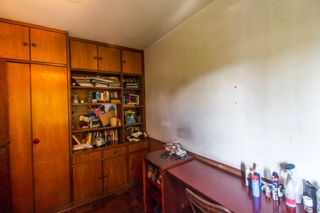 Casa de condomínio à venda com 300m², 4 quartos e 2 vagas Casa de condomínio à venda com 300m², 4 quartos e 2 vagasQuarto 2