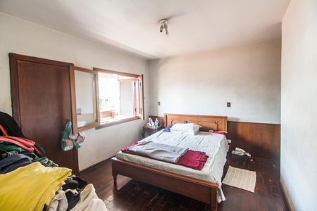 Casa de condomínio à venda com 300m², 4 quartos e 2 vagas Casa de condomínio à venda com 300m², 4 quartos e 2 vagasSuíte