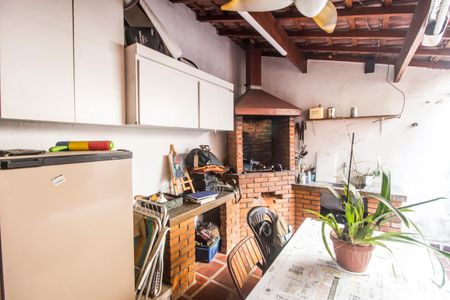 Casa de condomínio à venda com 300m², 4 quartos e 2 vagas Casa de condomínio à venda com 300m², 4 quartos e 2 vagasÁrea gourmet