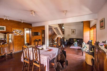 Casa de condomínio à venda com 300m², 4 quartos e 2 vagas Casa de condomínio à venda com 300m², 4 quartos e 2 vagasSala de Jantar