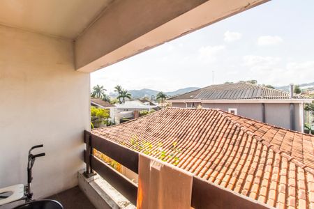 Casa de condomínio à venda com 300m², 4 quartos e 2 vagas Casa de condomínio à venda com 300m², 4 quartos e 2 vagasVaranda Suíte