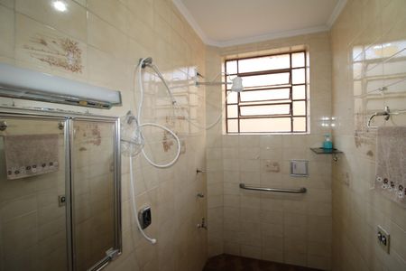 Casa à venda com 202m², 4 quartos e 2 vagasBanheiro