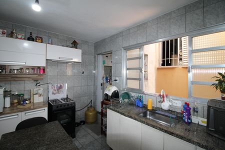 Casa à venda com 202m², 4 quartos e 2 vagasCasa 2 - Cozinha