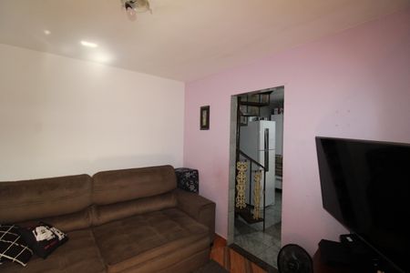 Casa à venda com 202m², 4 quartos e 2 vagasCasa 2 - Sala