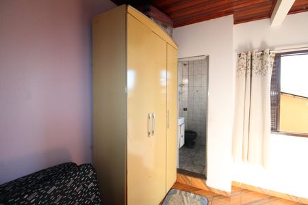 Casa à venda com 202m², 4 quartos e 2 vagasCasa 2 - Quarto 2