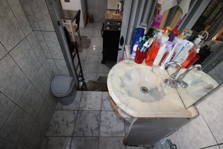 Casa à venda com 202m², 4 quartos e 2 vagasCasa 2 - Banheiro