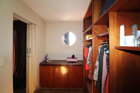 Casa à venda com 202m², 4 quartos e 2 vagasQuarto 2