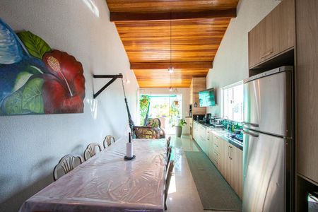 Apartamento à venda com 194m², 3 quartos e 3 vagas Apartamento à venda com 194m², 3 quartos e 3 vagasEspaço gourmet