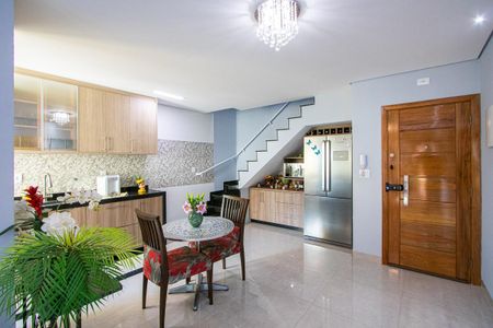 Apartamento à venda com 194m², 3 quartos e 3 vagas Apartamento à venda com 194m², 3 quartos e 3 vagasSala