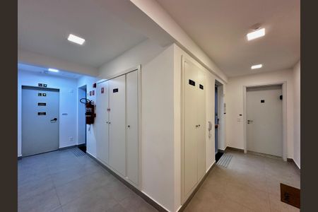 Apartamento à venda com 48m², 1 quarto e 1 vagaHall Apartamento