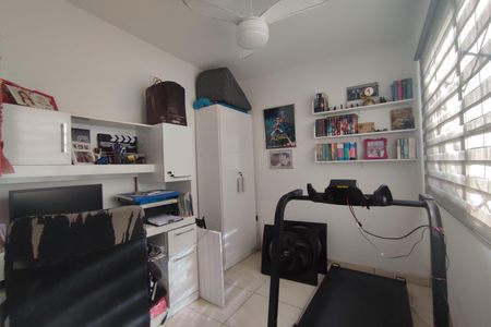 Casa de condomínio à venda com 243m², 4 quartos e 3 vagas Casa de condomínio à venda com 243m², 4 quartos e 3 vagasQuarto 3