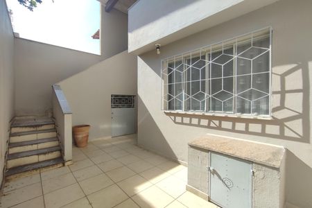 Casa de condomínio à venda com 243m², 4 quartos e 3 vagas Casa de condomínio à venda com 243m², 4 quartos e 3 vagasÁrea comum