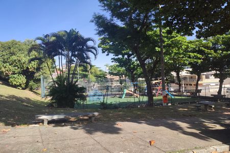 Casa de condomínio à venda com 243m², 4 quartos e 3 vagas Casa de condomínio à venda com 243m², 4 quartos e 3 vagasÁrea comum