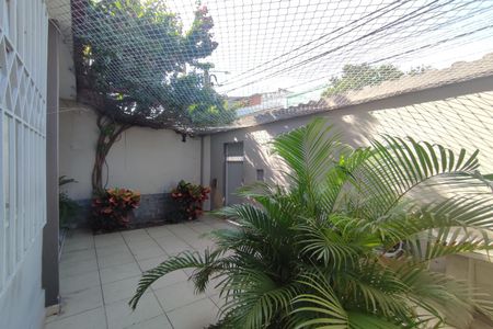 Casa de condomínio à venda com 243m², 4 quartos e 3 vagas Casa de condomínio à venda com 243m², 4 quartos e 3 vagasÁrea comum