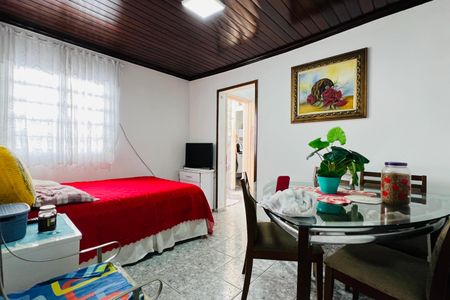 Casa à venda com 132m², 2 quartos e 2 vagas Casa à venda com 132m², 2 quartos e 2 vagasSala de Jantar