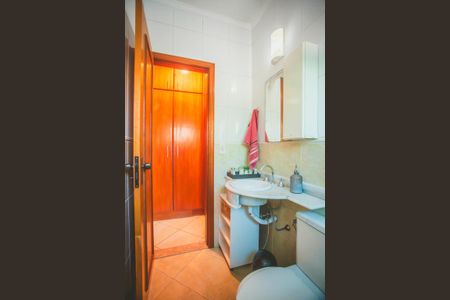Casa à venda com 282m², 4 quartos e 4 vagas Casa à venda com 282m², 4 quartos e 4 vagasBanheiro Suíte 2