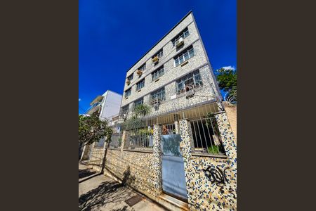 Apartamento à venda com 105m², 3 quartos e 1 vaga Apartamento à venda com 105m², 3 quartos e 1 vagaFachada