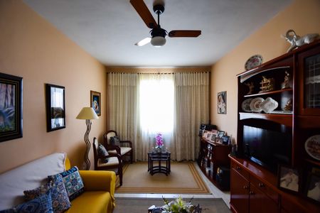 Apartamento à venda com 105m², 3 quartos e 1 vaga Apartamento à venda com 105m², 3 quartos e 1 vagaSala