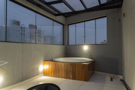 Apartamento à venda com 122m², 2 quartos e 2 vagas Apartamento à venda com 122m², 2 quartos e 2 vagasEspaço Gourmet