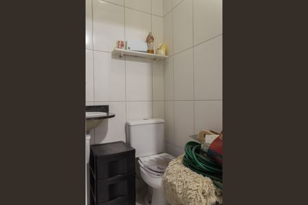 Apartamento à venda com 122m², 2 quartos e 2 vagas Apartamento à venda com 122m², 2 quartos e 2 vagasBanheiro de Serviço