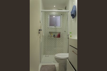 Apartamento à venda com 122m², 2 quartos e 2 vagas Apartamento à venda com 122m², 2 quartos e 2 vagasBanheiro da Suíte 1