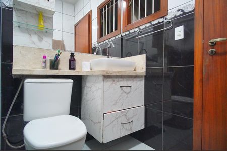 Casa à venda com 149m², 3 quartos e 3 vagasBanheiro