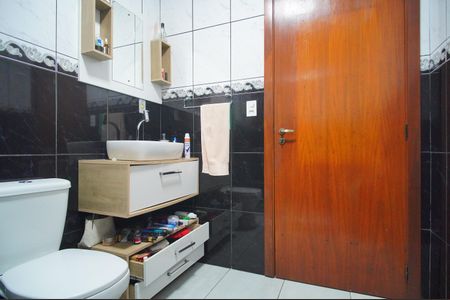 Casa à venda com 149m², 3 quartos e 3 vagasBanheiro da Suíte