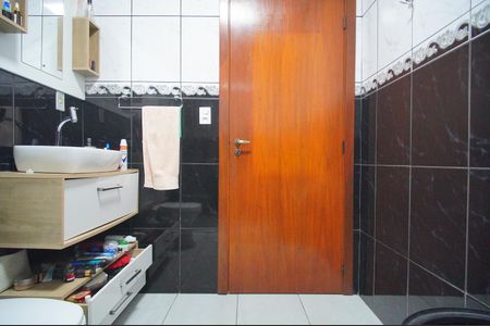 Casa à venda com 149m², 3 quartos e 3 vagasBanheiro da Suíte