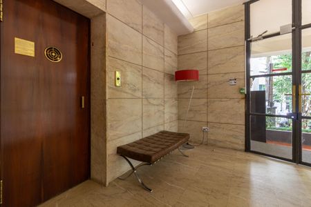 Apartamento à venda com 134m², 3 quartos e 1 vaga Apartamento à venda com 134m², 3 quartos e 1 vagaÁrea comum - Hall Social