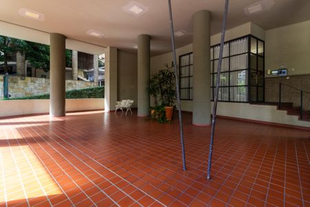 Apartamento à venda com 134m², 3 quartos e 1 vaga Apartamento à venda com 134m², 3 quartos e 1 vagaÁrea comum - Hall Social (Externo)