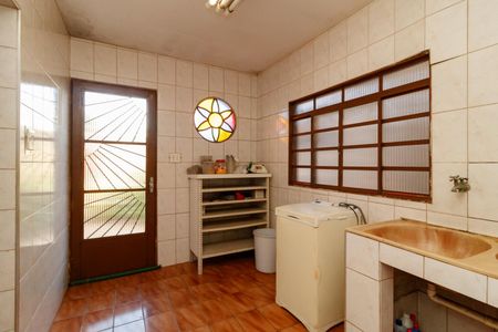 Casa à venda com 260m², 1 quarto e 2 vagas Casa à venda com 260m², 1 quarto e 2 vagasÁrea de Serviço