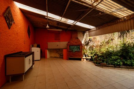 Casa à venda com 260m², 1 quarto e 2 vagas Casa à venda com 260m², 1 quarto e 2 vagasÁrea externa