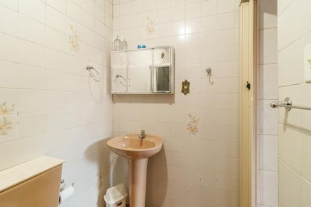 Casa à venda com 260m², 1 quarto e 2 vagas Casa à venda com 260m², 1 quarto e 2 vagasBanheiro