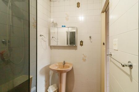 Casa à venda com 260m², 1 quarto e 2 vagas Casa à venda com 260m², 1 quarto e 2 vagasBanheiro