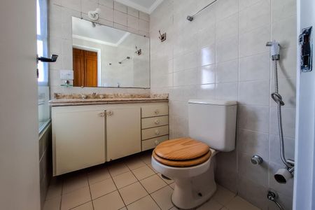 Apartamento para alugar com 100m², 3 quartos e 2 vagas Apartamento para alugar com 100m², 3 quartos e 2 vagasBanheiro