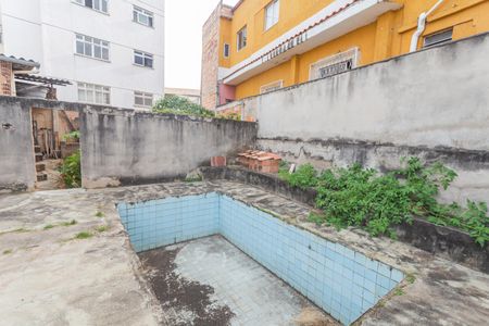 Casa à venda com 215m², 5 quartos e 2 vagasPiscina