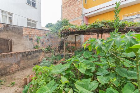 Casa à venda com 215m², 5 quartos e 2 vagasQuintal