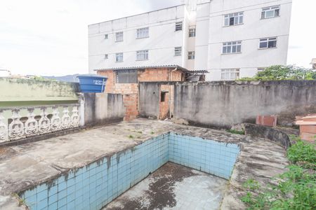 Casa à venda com 215m², 5 quartos e 2 vagasPiscina